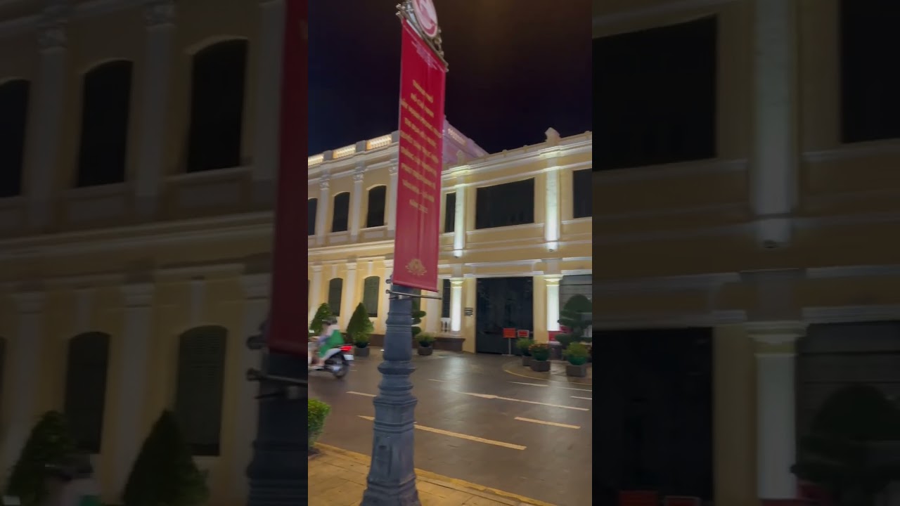 【ベトナム】Ho Chi Minh City Hall at night in Vietnam ホーチミン人民委員会庁舎 夜景