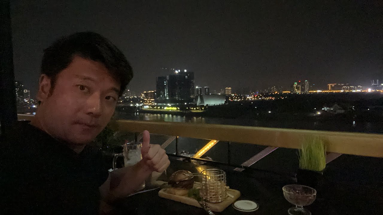 帰国前最後の生配信！ベトナム•ホーチミン市内のマジェスティックホテルのバーより！サイゴン川の夜景と共に