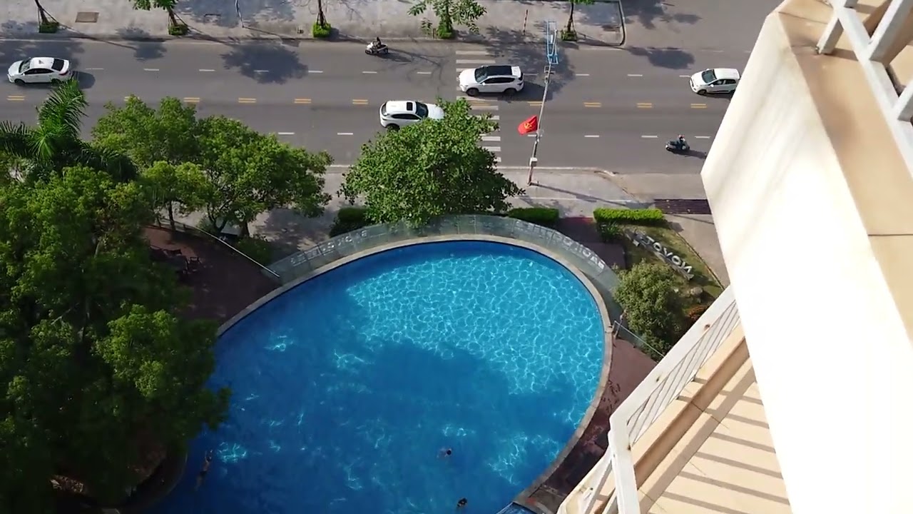 ベトナム🇻🇳ハロン湾／宿泊ホテルMUONG THANH HOTELを後ろに見ながらロープウェイいよいよ出発‼️