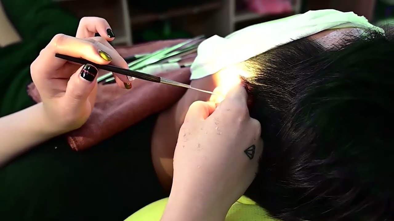 Perfect Ear Cleaning of Barbershop In Danang Vietnam  ダナンベトナムの理髪店の完璧な耳掃除 super long