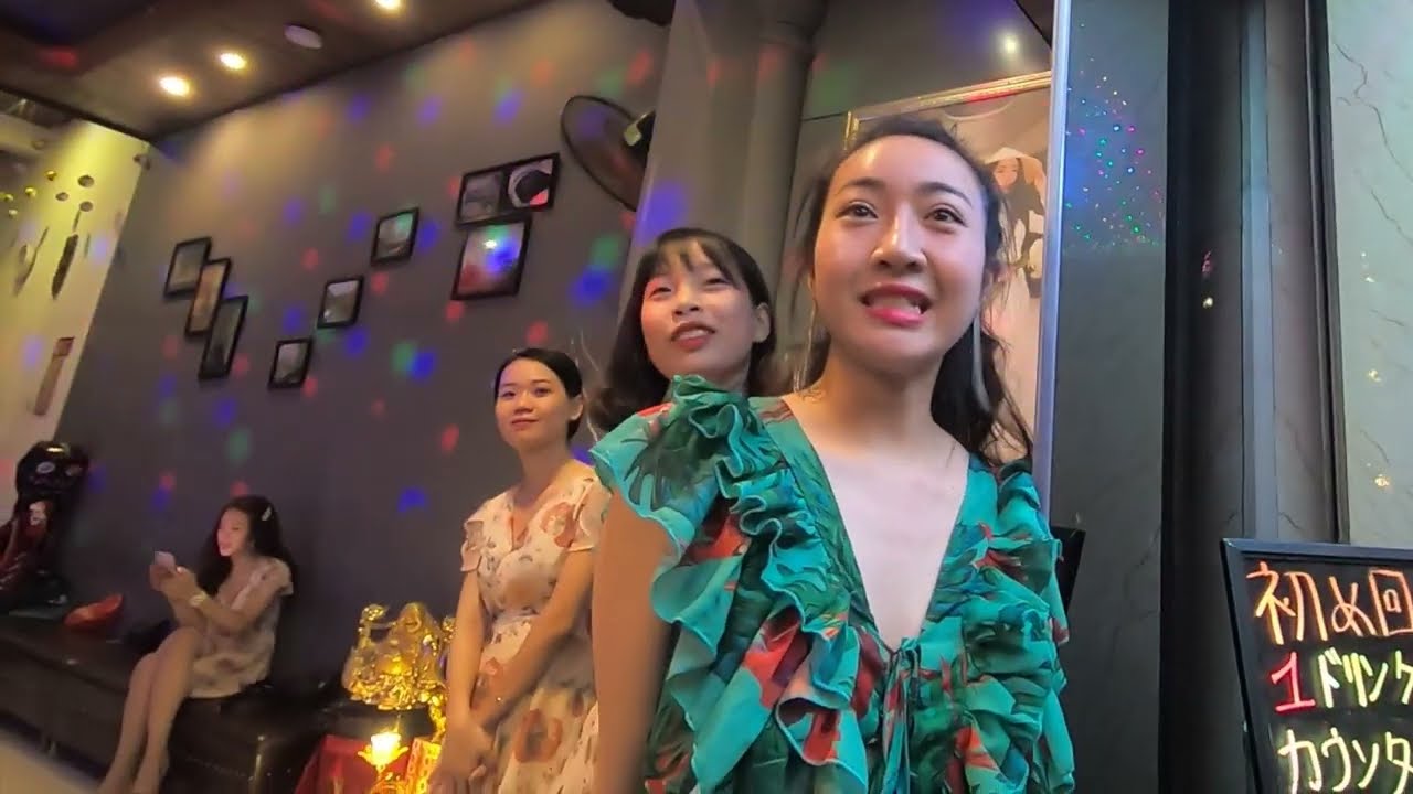 ベトナムリラクゼーション体験145：ホーチミン　ブイビエン通りから近い理髪店　美女スタッフからVIPルームで至福のフルボディケア！　VIP BARBESHOP in Ho Chi Minh City