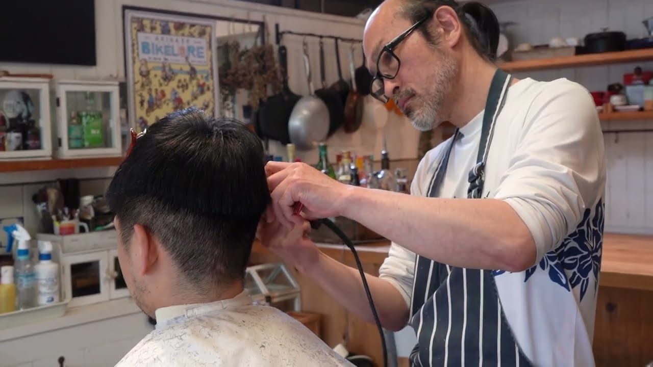 💈🇯🇵世界中のこだわりグルーミングアイテムが並ぶ、足立区の理容店「Hair Craft Goro」でカット、シャンプー、シェービング、マッサージ