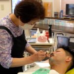 💈🇯🇵親子で営む仙台の老舗「髪切男爵さとう」で熟練のシャンプー、シェービング、耳かき、マッサージ