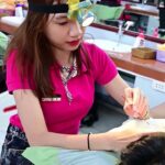 Perfect Ear Cleaning of Barbershop In Danang Vietnam  ダナンベトナムの理髪店の完璧な耳掃除