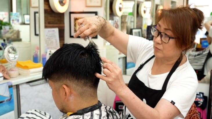 💈🇯🇵フェードアイパーと極上の耳エステ：祖師ヶ谷大蔵の老舗床屋「理容アサ」でヘアカット、アイロンパーマ、シェービング、シャンプー、マッサージ、耳エステ