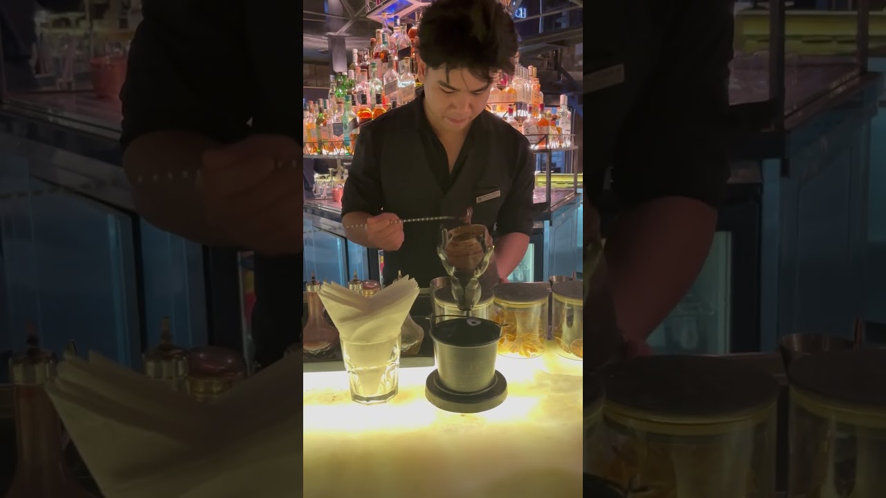 ハノイで一番、ルーフトップバー🍷が素敵なホテルです！