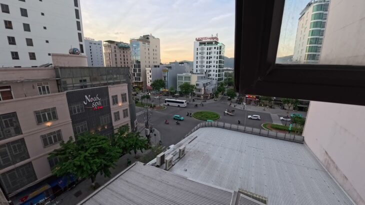 2025.6 ベトナム ダナン Platinum Orchid Hotel 6階からの夕暮れ
