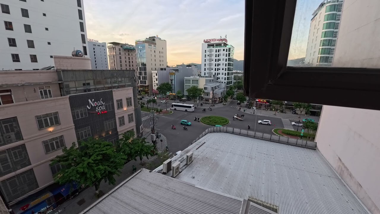 2025.6 ベトナム ダナン Platinum Orchid Hotel 6階からの夕暮れ