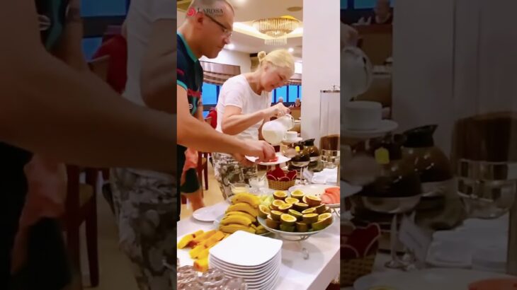 ĂN BUFFET VỚI VIEW TOÀN THÀNH PHỐ TẠI HANOI LAROSA HOTEL