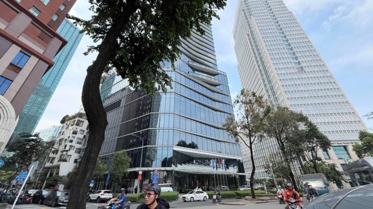 Hilton Saigon Hotel Tour & Review | 5-Star Luxury Stay in Ho Chi Minh City Vietnam 2025