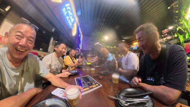 ベトナムガールズバー美女35人と休日リゾート